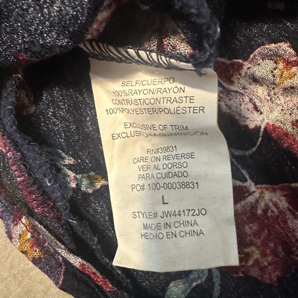 Jolt navy blue floral women’s short sleeve top - Picture 4 of 5